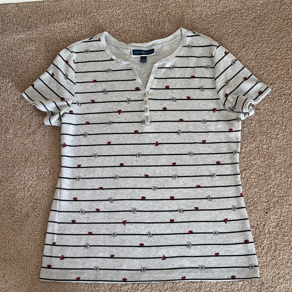 Karen Scott Women's Striped Top Gray woth ladybugs & flowers like new - Picture 3 of 5